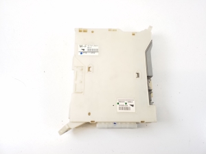 Boîtier de fusibles habitacle - 8273030631