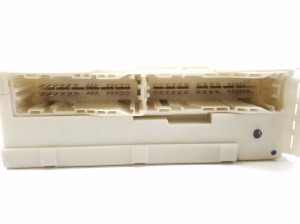 LEXUS GS (2005–2011) Kaitsmekarp salongis 8273030631 - 2