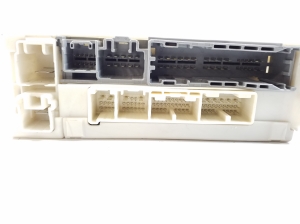 LEXUS GS (2005–2011) Kaitsmekarp salongis 8273030631 - 3