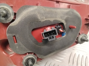 Kia Niro (2016–2022) Tagatuli tagaluugil 92404G5130 - 6