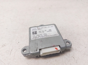 Xenon headlight control unit - ECM92170D10