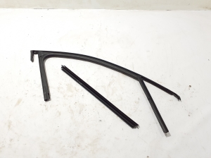 RENAULT Scenic E-Tech I (2024–2026) Front door rubber seal 803315764R - 4