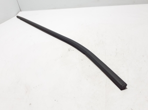 RENAULT Scenic E-Tech I (2024–2026) Rear side door outer window molding 828329530R - 2