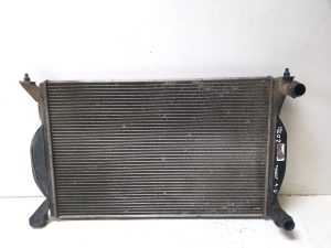 Cooling radiator - 8E0121251A