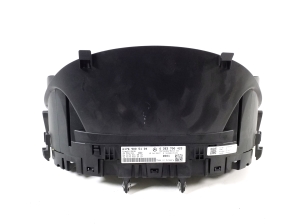 Mercedes Benz A-Class 176 (2012–2018) Instrument cluster A1769005104 - 3