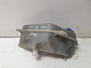 AUDI A4 B7 (2004–2008) Coolant reservoir 8E0121403 - 4