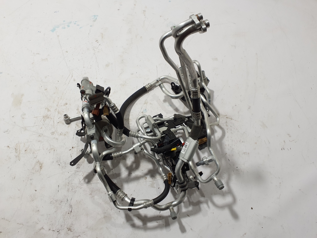 RENAULT Scenic E-Tech I (2024–2026) Klimaleitung 924795MZ6A RENAULT Scenic E-Tech I (2024–2026) Klimaleitung 924795MZ6A