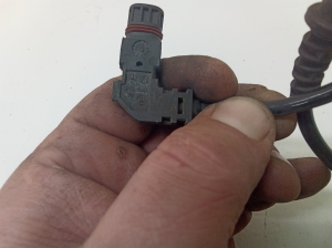 Mercedes Benz C-Class 203 (2000–2007) ABS-Sensor vorne A2035400417 - 4