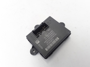 VOLVO V60 (2010–2018) Rear side door control unit 31343873 - 4