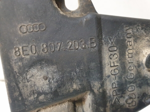 AUDI A4 B7 (2004–2008) Front bumper bracket 8E0807203B - 2