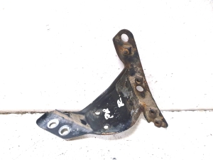 AUDI A4 B7 (2004–2008) Front fender bracket 8E0821136A - 2