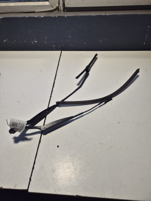 FIAT Panda (2012–2026) Windshield wiper arm B920 - 2