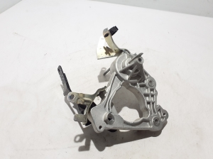 RENAULT Scenic E-Tech I (2024–2026) A/C compressor bracket 119105MZ0A - 2