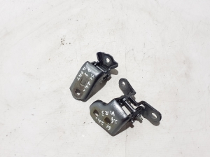 RENAULT Scenic E-Tech I (2024–2026) Rear side door upper hinge 804002829R - 3