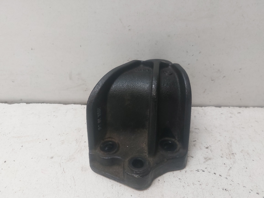 Kia Sportage (2016–2021) Engine bracket FCD450