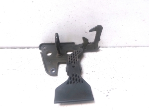 Hood latch - 8E0823480F