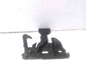 AUDI A4 B7 (2004–2008) Hood latch 8E0823480F - 2