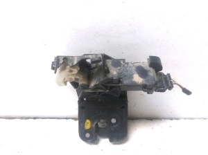 AUDI A4 B7 (2004–2008) Trunk lid lock 8P4827505 - 4