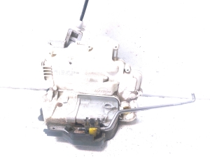 AUDI A4 B7 (2004–2008) Front door lock 8E1837015 - 4