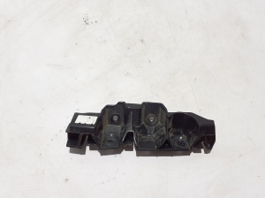 Priekšējā bampera kronšteins - 622236076R