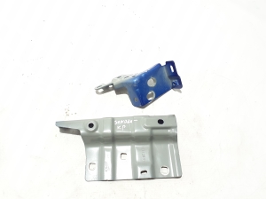 Dacia Sandero III (2021–2026) Front fender bracket 641C11654R - 2