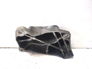 BMW 5 SERIES F10 (2010–2017) Engine bracket 73681310 - 3