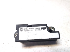 Volkswagen Passat B5 (1997–2005) Airbagsensor IJ0909606N