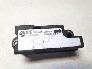 Volkswagen Passat B5 (1997–2005) Airbagsensor IJ0909606N