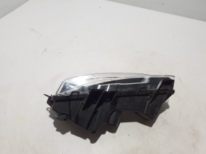 Tesla Model 3 3 (2016–2024) Antibrouillard de pare-chocs avant 1624798 - 4