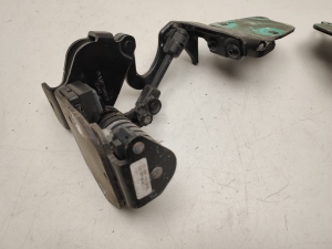 Mercedes Benz E-Class W207 (2009–2017) Trunk lid hinge A2077500428 - 3