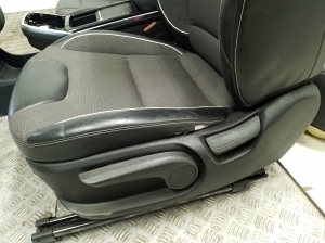 Kia Niro (2016–2022) Salons un tā detaļas - 12