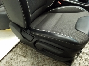 Kia Niro (2016–2022) Salons un tā detaļas - 16