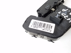 Infiniti Q30 (2015–2018) Front seat control switch A2469050351 - 3
