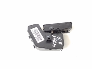 Infiniti Q30 (2015–2018) Front seat control switch A2469050351 - 4