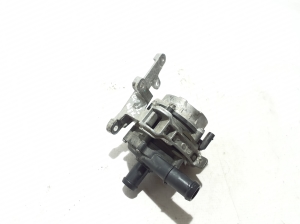 VOLVO C 40 I (2022–2026) Auxiliary water pump 32135207 - 3