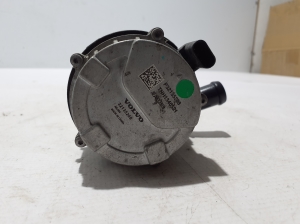 VOLVO C 40 I (2022–2026) Auxiliary water pump 32135208 - 2