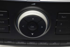 Kia ceed (2006–2012) Radio (head unit) 961601H000 - 3