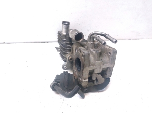 AUDI A3 8P (2003–2012) Refroidisseur de vanne EGR 038131513 - 4