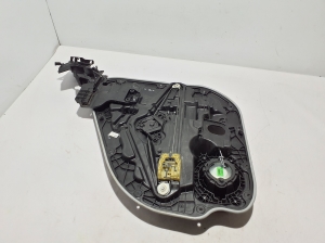 VOLVO C 40 I (2022–2026) Aizmugurējo durvju logu pacēlājs 32353278 - 4