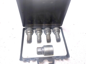 Volkswagen Passat B6 (2005–2010) Radmuttern, Schrauben 93173882 - 3