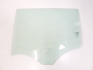   Rear side door glass  - 823135DA0A 