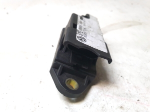 Volkswagen Passat B5 (1997–2005) Airbagsensor IJ0909606N - 3