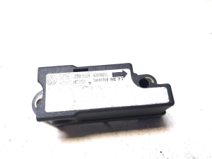 Volkswagen Passat B5 (1997–2005) Airbagsensor IJ0909606N