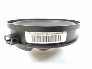 Infiniti Q30 (2015–2018) Speaker A2468200100 - 2