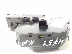 Infiniti Q30 (2015–2018) Front seat control switch A2469050251 - 3