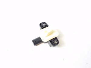 Infiniti Q30 (2015–2018) Airbag sensor A1668210351 - 3