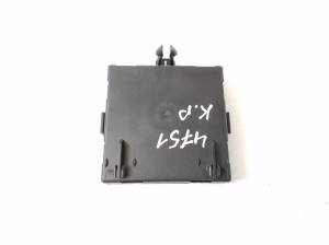 Infiniti Q30 (2015–2018) Front door control unit A1669004102 - 2
