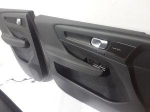 VOLVO C 40 I (2022–2026) Salons un tā detaļas - 3