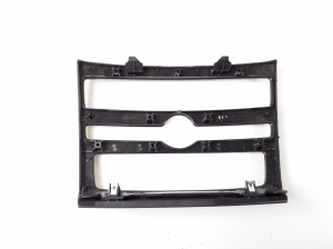 Infiniti Q30 (2015–2018) Dashboard trim 682605DF0A - 5