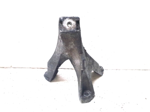 AUDI A4 B7 (2004–2008) Engine bracket 8E0199308 - 2